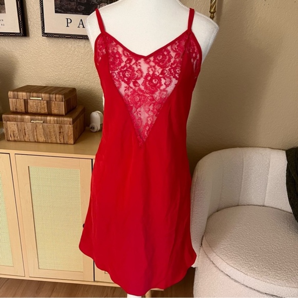 VINTAGE VICTORIA’S SECRET Gold Label Red Lace Slip Mini‎ Dress Size Medium